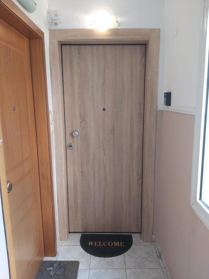 Lux Apartment Downtown Serres Esterno foto